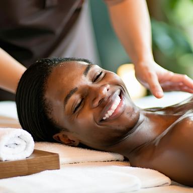 Client détendu recevant un massage bien-être